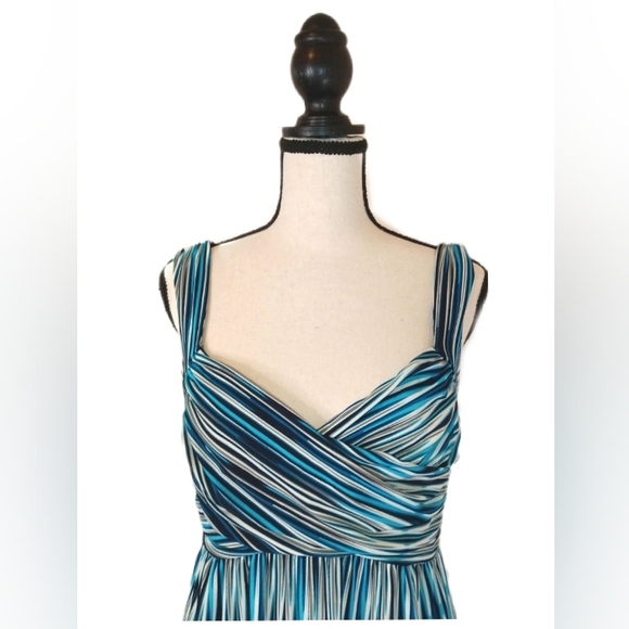 NWOT Max Studio Women's Striped Maxi Long Dress Size Medium - Picture 2 of 7